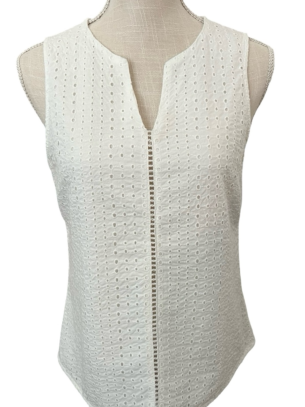 Banana Republic White Eyelet Split-Front Sleeveless Camisole